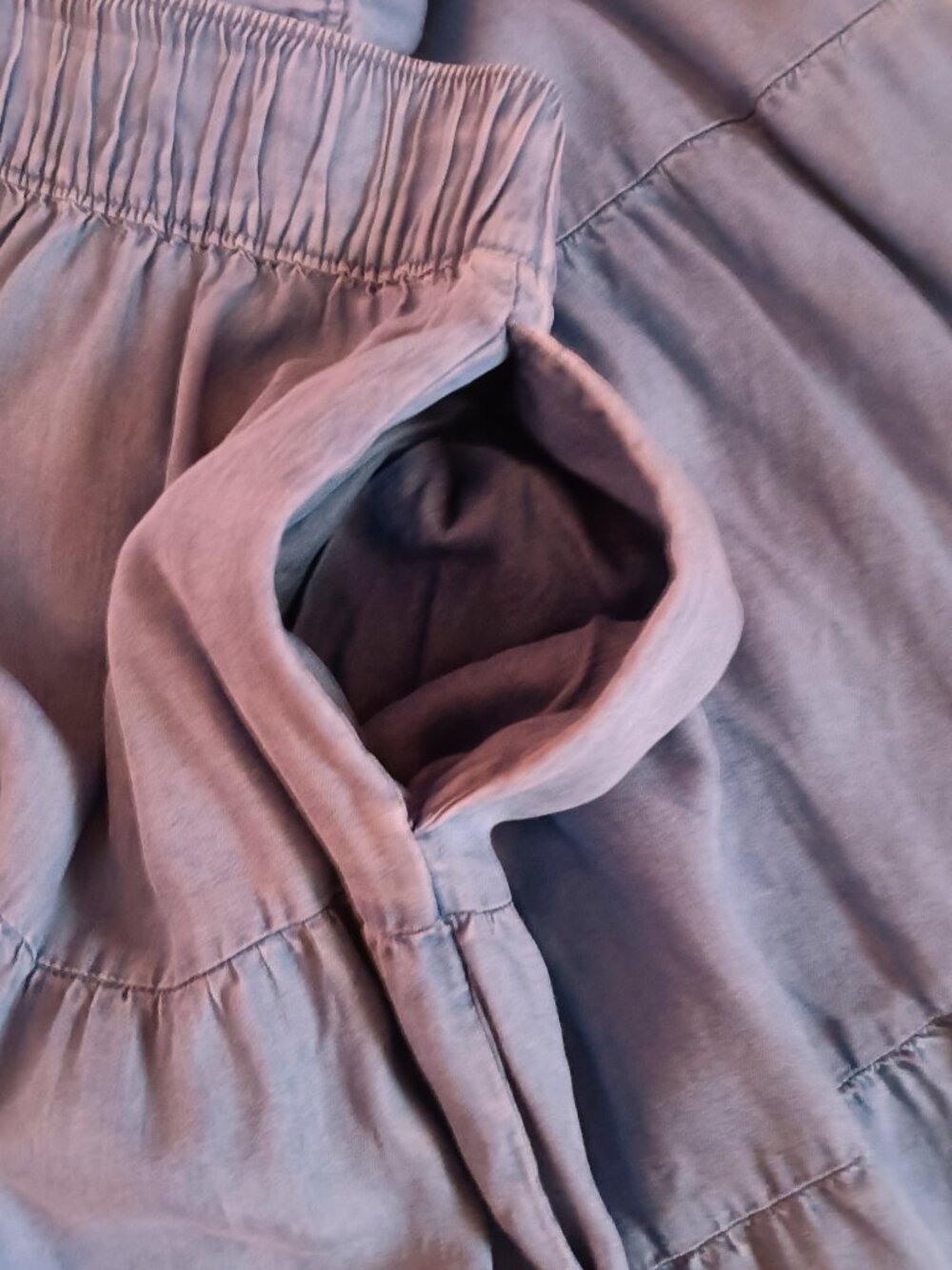 Chaps Women's Tiered Chambray Skirt, size M - Picture 4 of 5